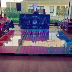 DJ con Pista Iluminada para...